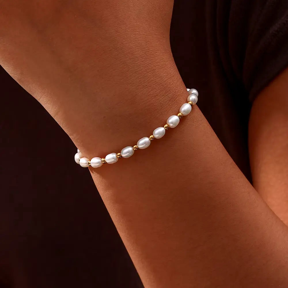 Elegant Gold Pearl Bracelet