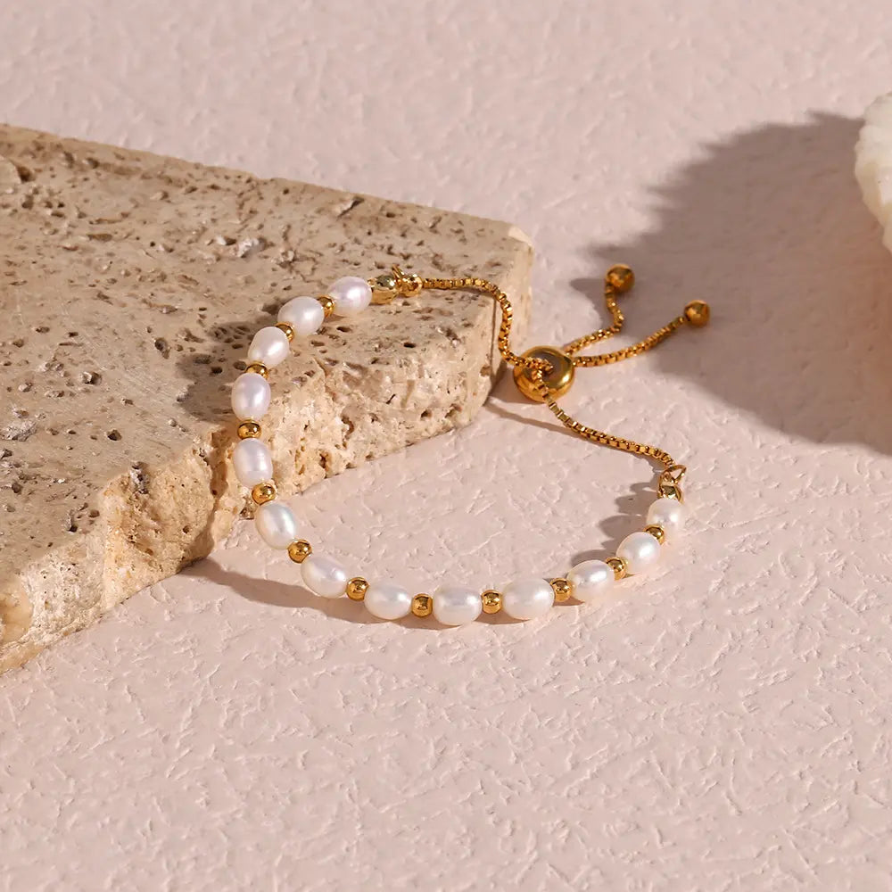 Elegant Gold Pearl Bracelet