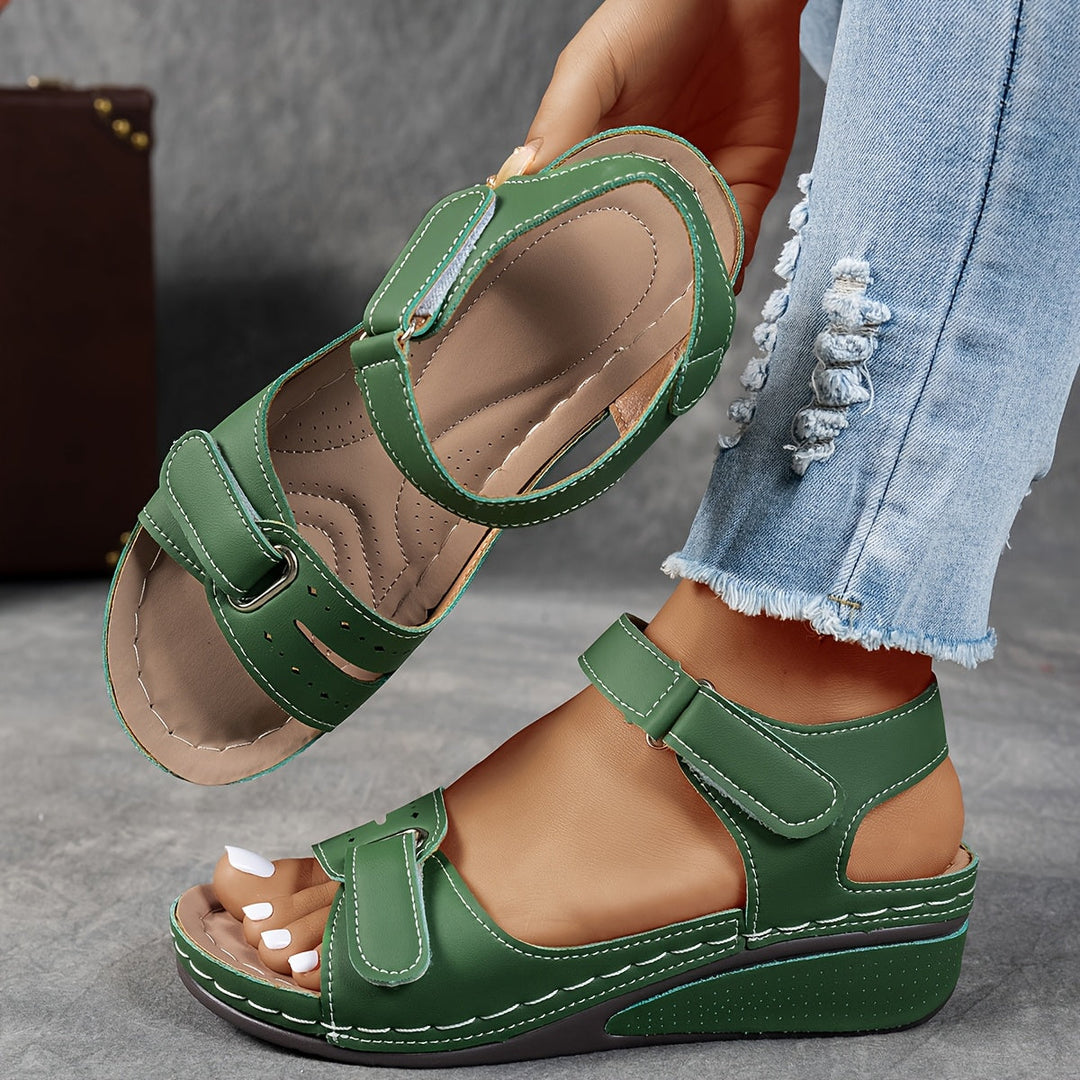 Célima™ | Fashionable Orthopaedic Sandals