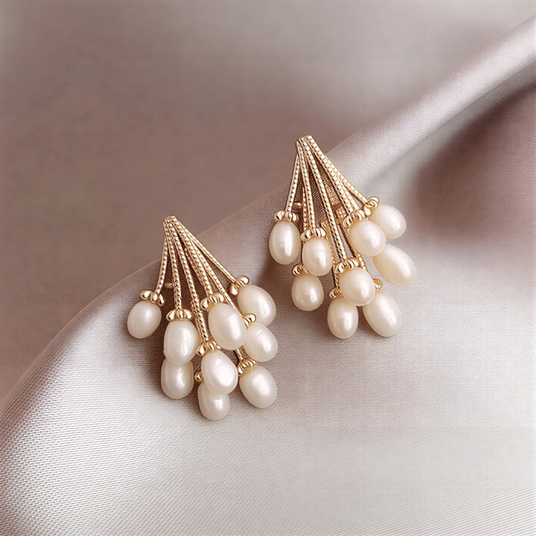 Raindrop-Effect Pearl Earrings