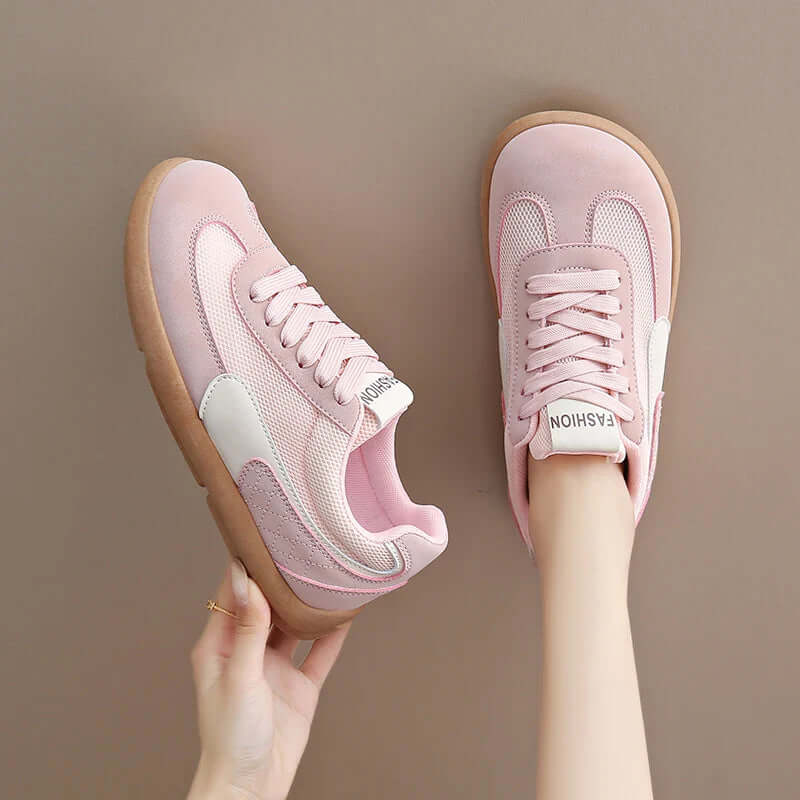 Sarah - Wide-Toe Shoes