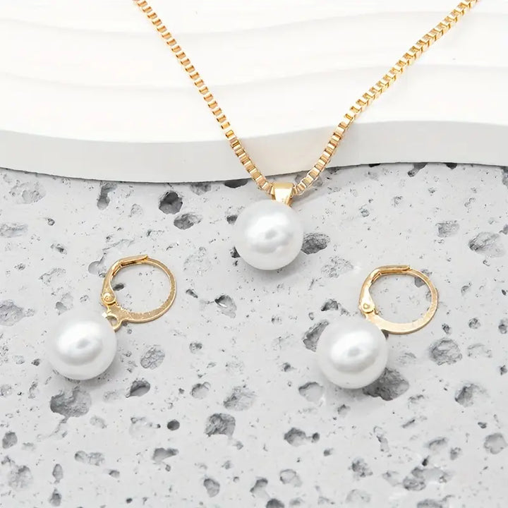 Graceful Pearl Necklace Set
