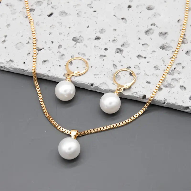 Graceful Pearl Necklace Set