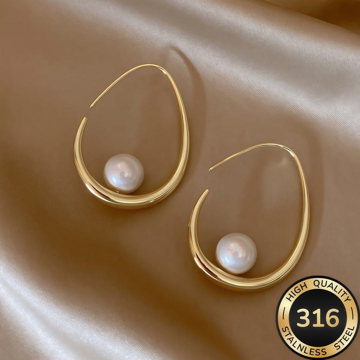 Graduated Pearl Hoop Earrings
