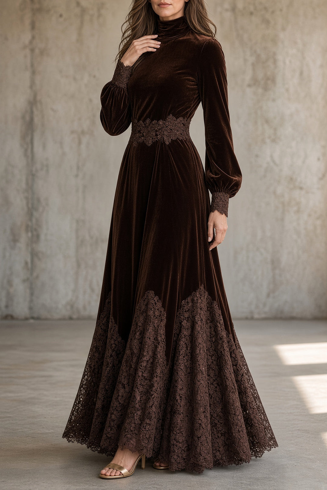 Ortensia | Long Velvet Dress with Lace