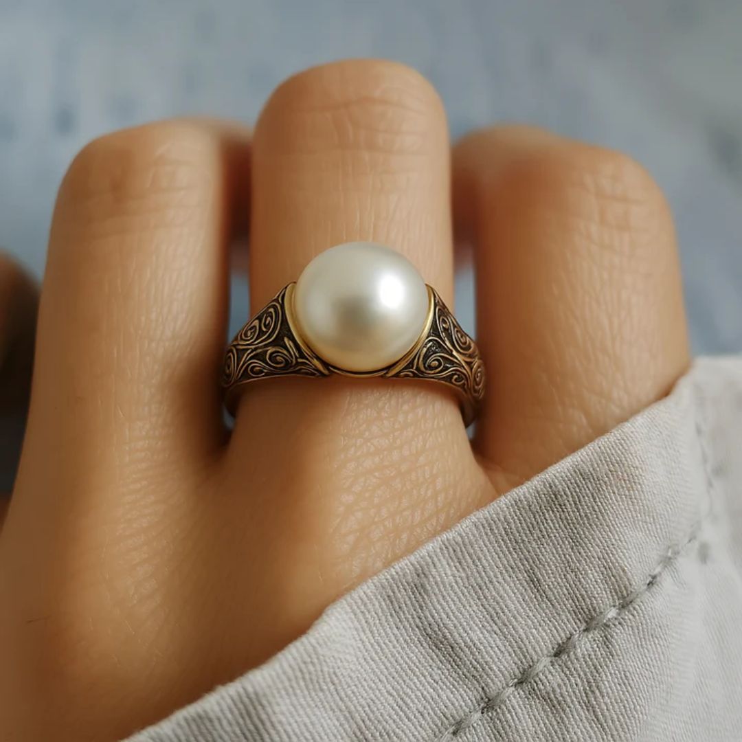 Timeless Vintage Pearl Ring in Gold